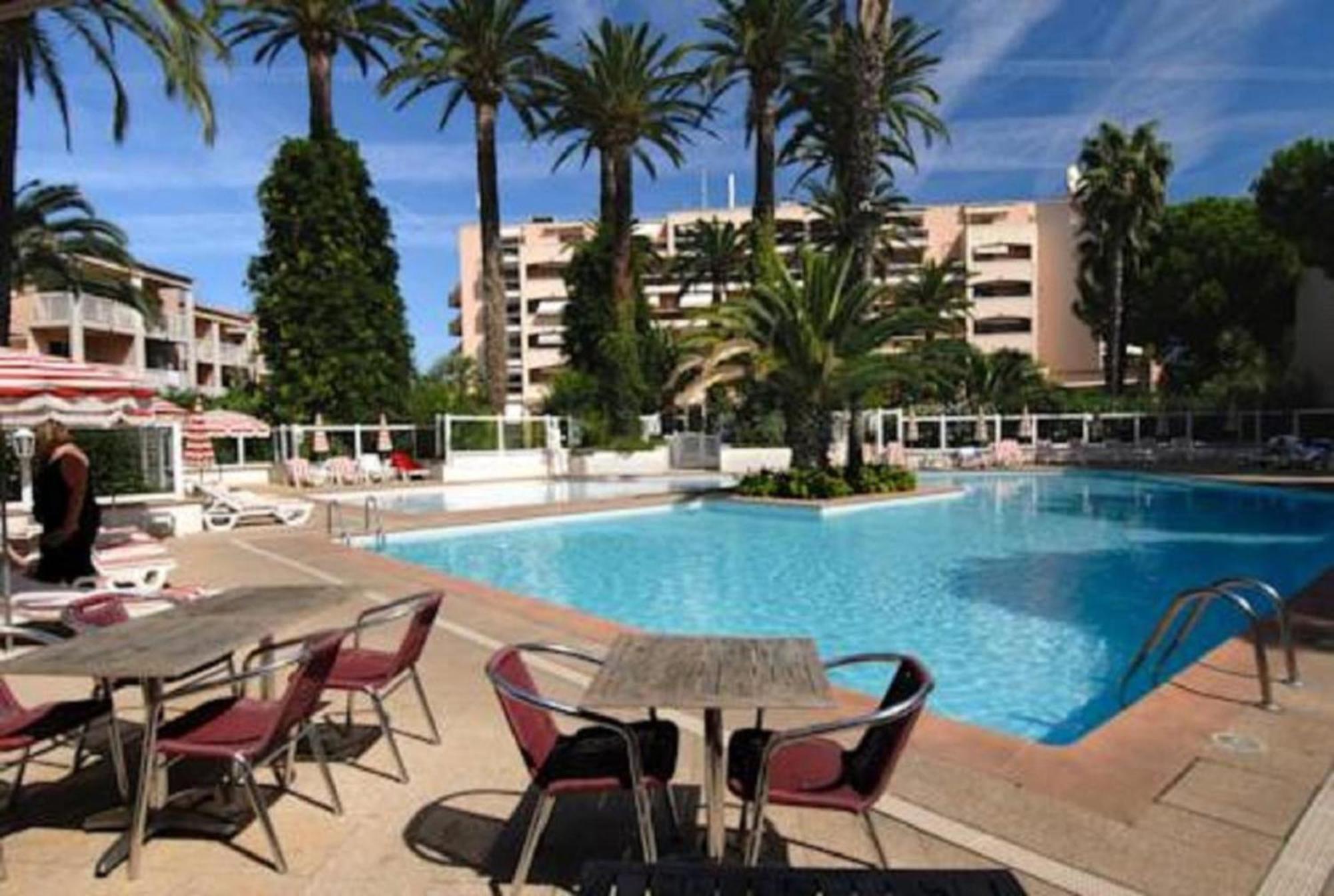 Appartement Accueillant A Golfe Juan 30 M² Piscine Esterno foto