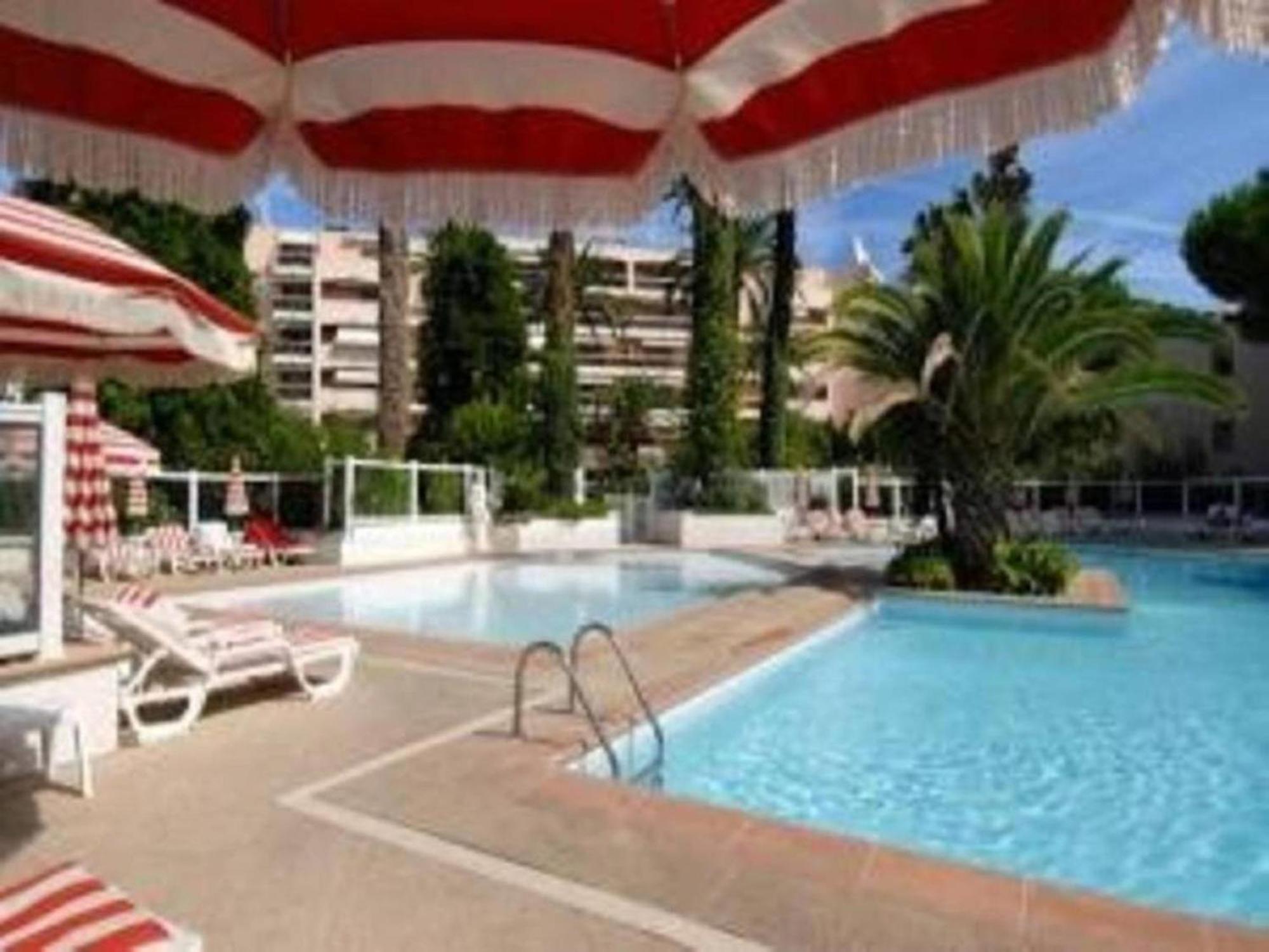 Appartement Accueillant A Golfe Juan 30 M² Piscine Esterno foto