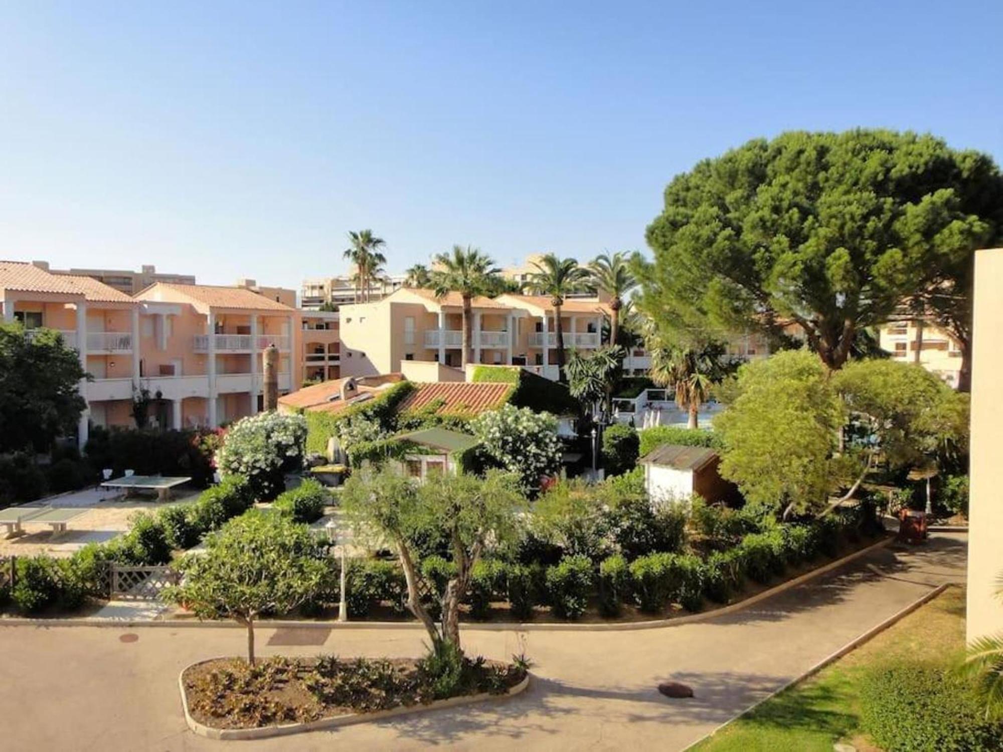 Appartement Accueillant A Golfe Juan 30 M² Piscine Esterno foto